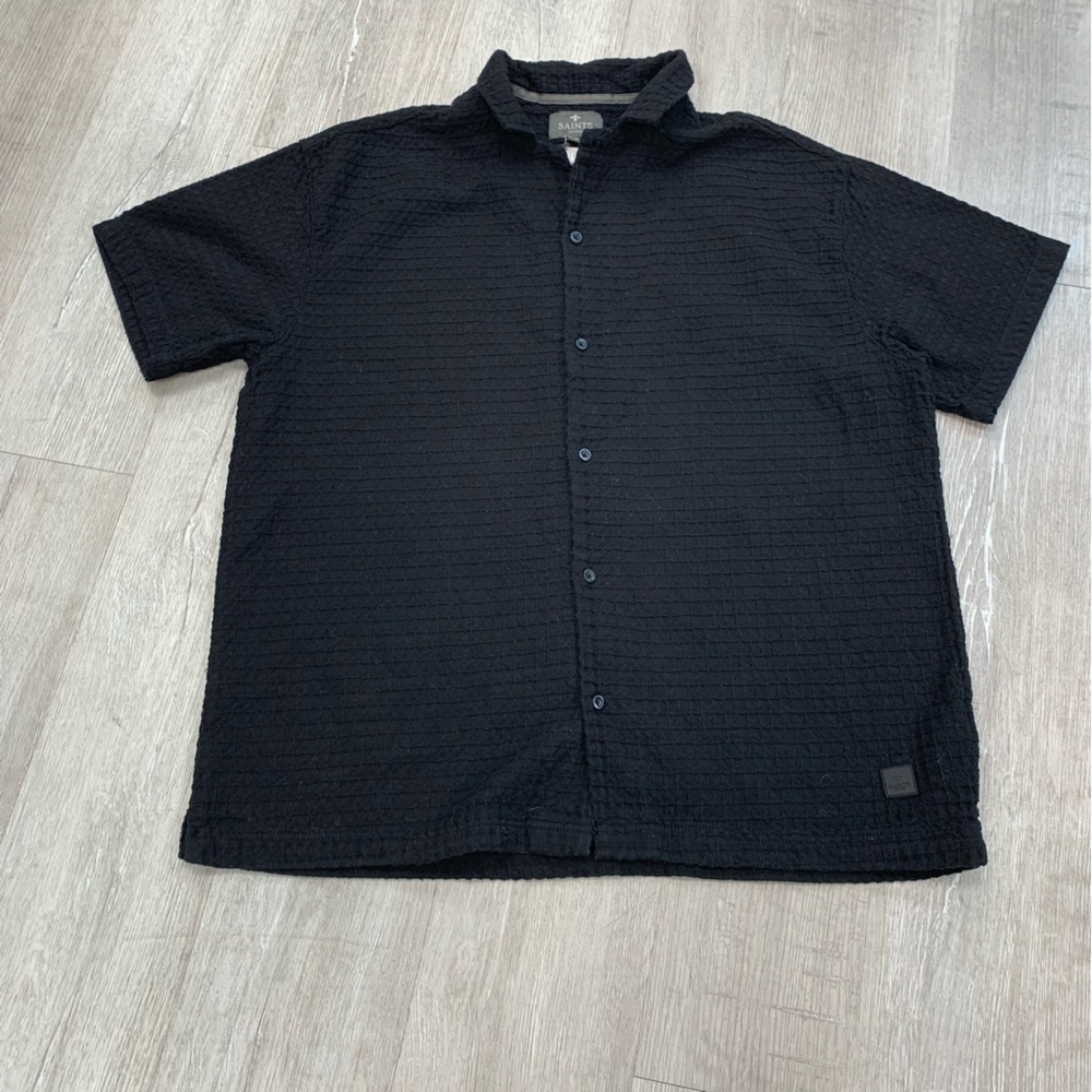 Saints Studio Black Textured Button Front Shirt.  Size 2X